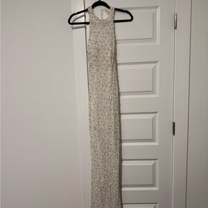 Elegant White Sleeveless Gown